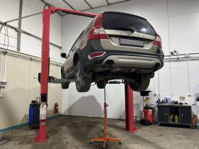 Процесс ремонта карданного вала Volvo XC70